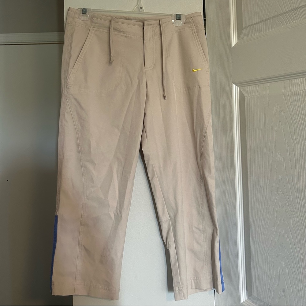 Women's Nike Polyester Tan Active Capri Pants Size Small